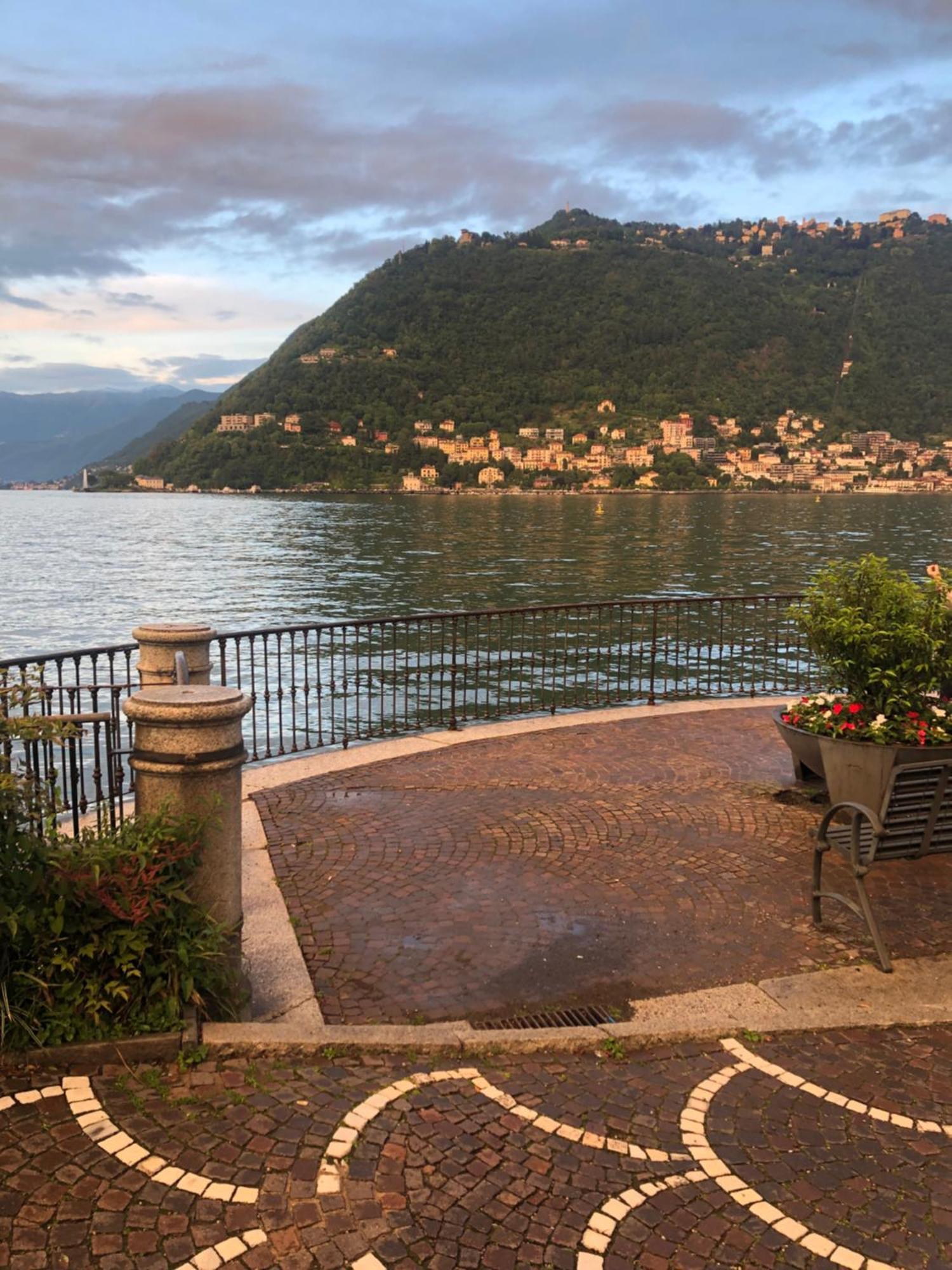 Casa Ortensia Blu Maslianico Luaran gambar