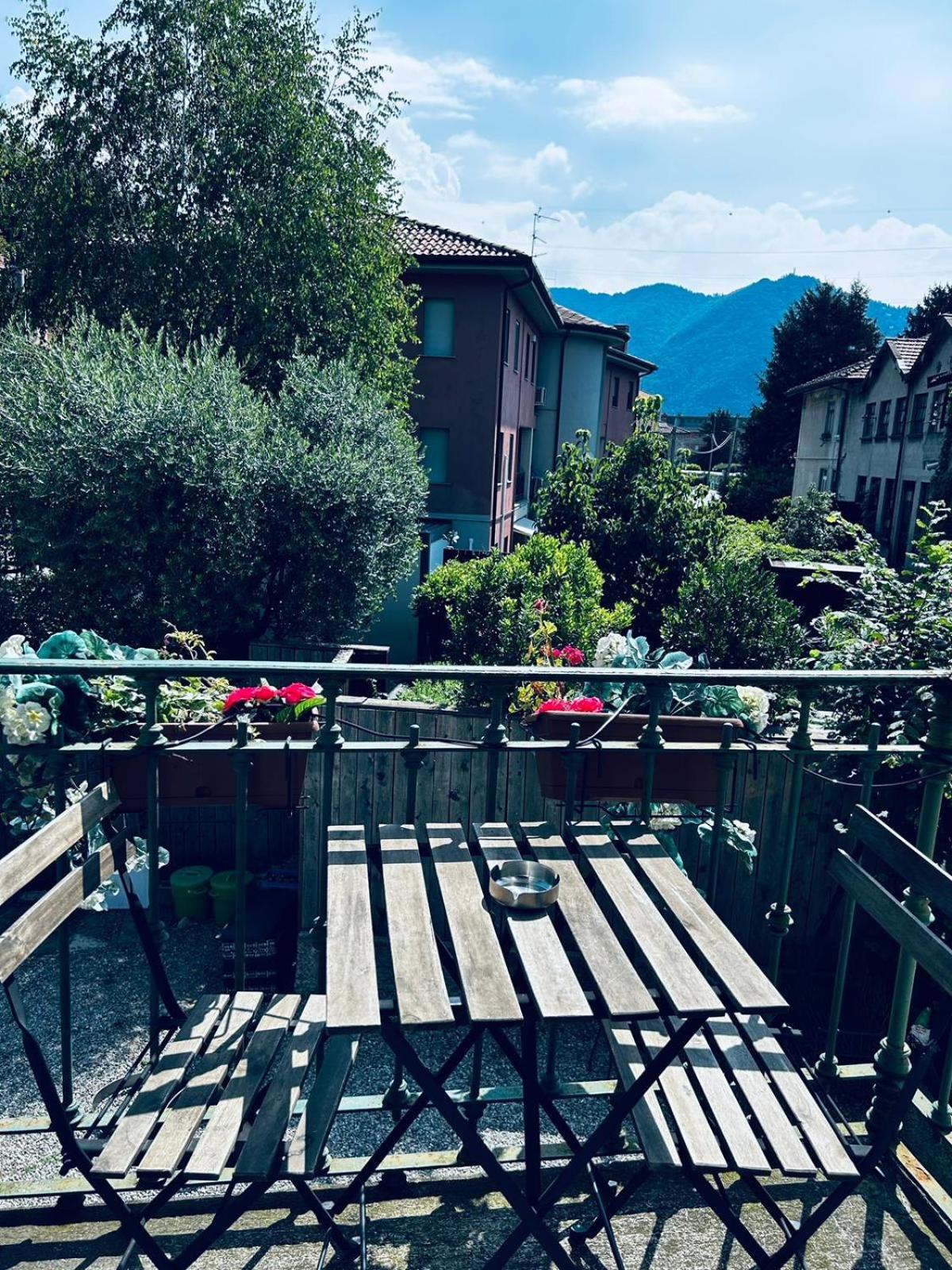 Casa Ortensia Blu Maslianico Luaran gambar